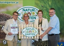 Hennersdorf: (v.l.n.r.) Bürgermeister Thaddäus Heindl, Landeshauptfrau Johanna Mikl-Leitner, Vizebürgermeisterin Simone Kubo und Umweltgemeinderat Klaus Steininger.