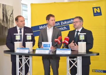 Werner Baltram (ÖBB), Christian Gratzer (VCÖ) und Landesrat Ludwig Schleritzko bei der Preisverleihung