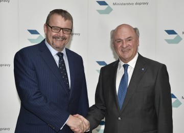 Landeshauptmann Dr. Erwin Pröll traf in Prag mit dem tschechischen Verkehrsminister DI Dan Tok zu einem Arbeitsgespräch zusammen.