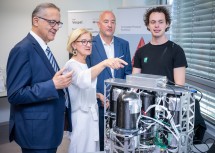 Besichtigung der neu eröffneten Space Factory