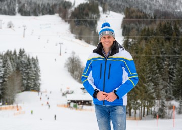 Tourismuslandesrat Jochen Danninger lädt zu sicherem Pistenspaß in Niederösterreichs Bergregionen