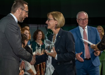 Landeshauptfrau Johanna Mikl-Leitner und LH-Stellvertreter Stephan Pernkopf überreichen die Wissenschaftspreise 2026 im Haus der Digitalisierung in Tulln.