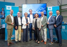 (v.l.) Nikolaus und Gerhard Griller, Landeshauptfrau Johanna Mikl-Leitner, Holger Fastabend, Bürgermeisterin Gudrun Sperener-Habitzl, der ehem. Geschäftsführer Karl Fröschl, Landtagspräsident Karl Wilfing und Werksleiter Alexander Schuch.