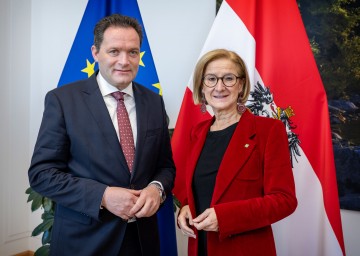 Landeshauptfrau Johanna Mikl-Leitner und Bundesminister Norbert Totschnig