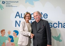 Landeshauptfrau Johanna Mikl-Leitner mit Psychiater, Psychotherapeut und Universitätsprofessor Michael Musalek.