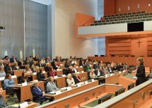 Frauen-Landesrätin Christiane Teschl-Hofmeister lud am Samstag, 4. Mai, zu einem Festakt anlässlich 100 Jahre Frauenwahlrecht in den Landtagssaal im Landhaus St. Pölten