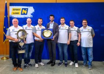LH-Stellvertreter Udo Landbauer mit dem erfolgreichen Stocksportteam des ESV Union Ladler Wang.