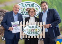 Purkersdorf: Landeshauptfrau Johanna Mikl-Leitner mit (re.) Vizebürgermeister Viktor Weinzinger und (li.) Bürgermeister Stefan Steinbichler.