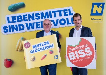 LH-Stellvertreter Stephan Pernkopf mit (re.) Christian Macho, Präsident NÖ Umweltverbände.