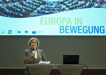 Gerade Kriege und Krisen zeigen mehr denn je die Wichtigkeit der EU und ihrer Werte wie Frieden, Freiheit und Wohlstand, so Landeshauptfrau Johanna Mikl-Leitner im Rahmen des Vernetzungstreffens „Europa in Bewegung“.